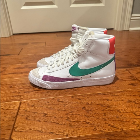 Nike White Sneakers with Green and Purple Accents - Picture 1 of 2